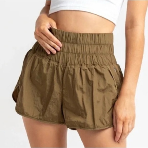 FP‎ MOVEMENT by FREE PEOPLE The Way Home Shorts in Army - Picture 1 of 12